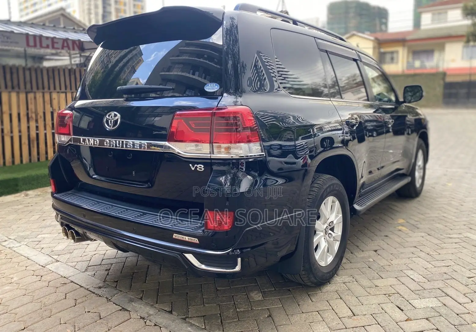 Toyota Land Cruiser 4.6 V8 ZX 2018 Black