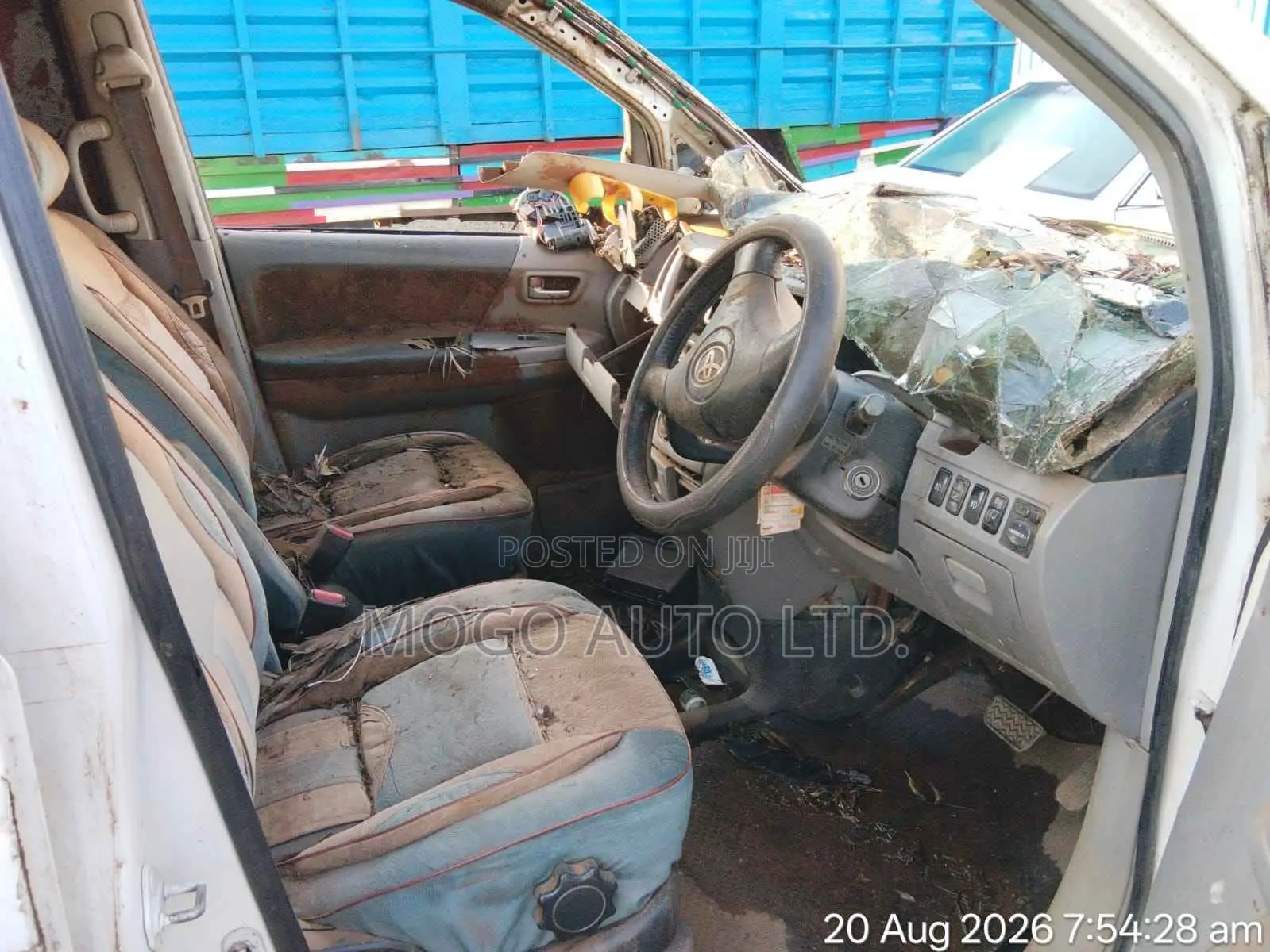 Toyota Voxy 2002 White