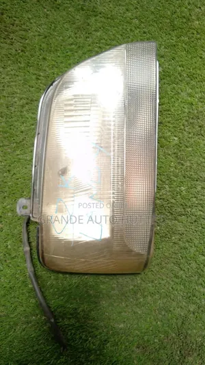 Suzuki Landy Headlights