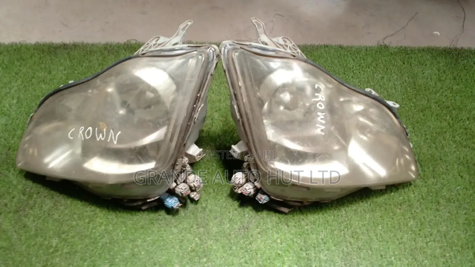 Toyota Crown Headlights Xenon.