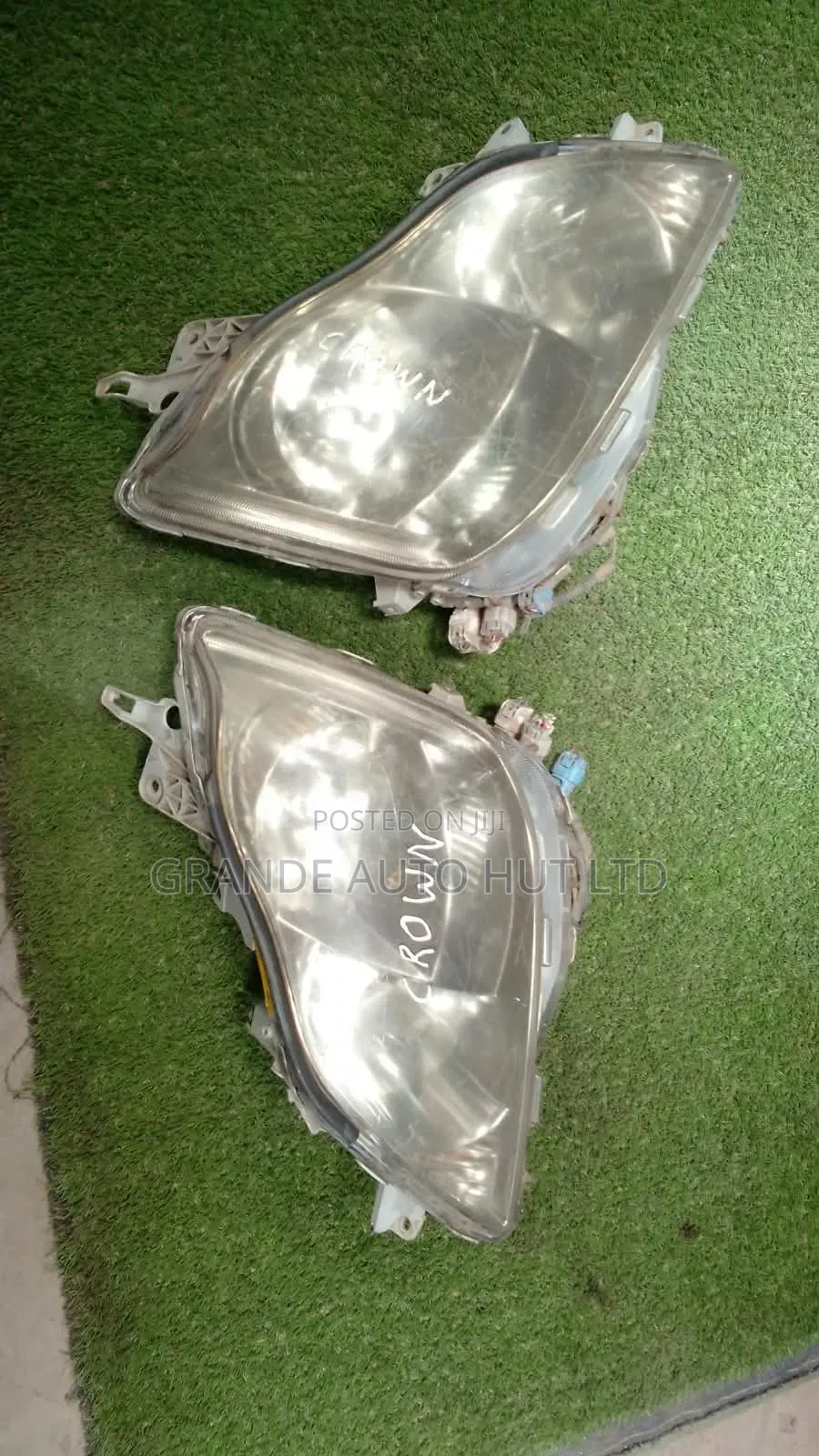 Toyota Crown Headlights Xenon.