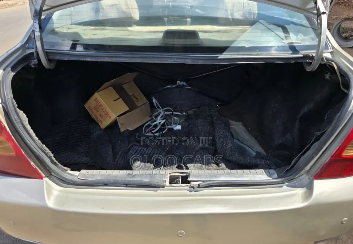 Toyota Corolla 2005 Gold
