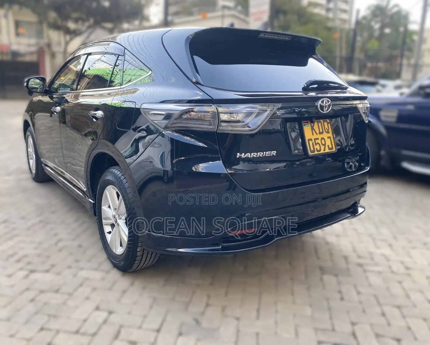 Toyota Harrier 2.0 4WD 2017 Black
