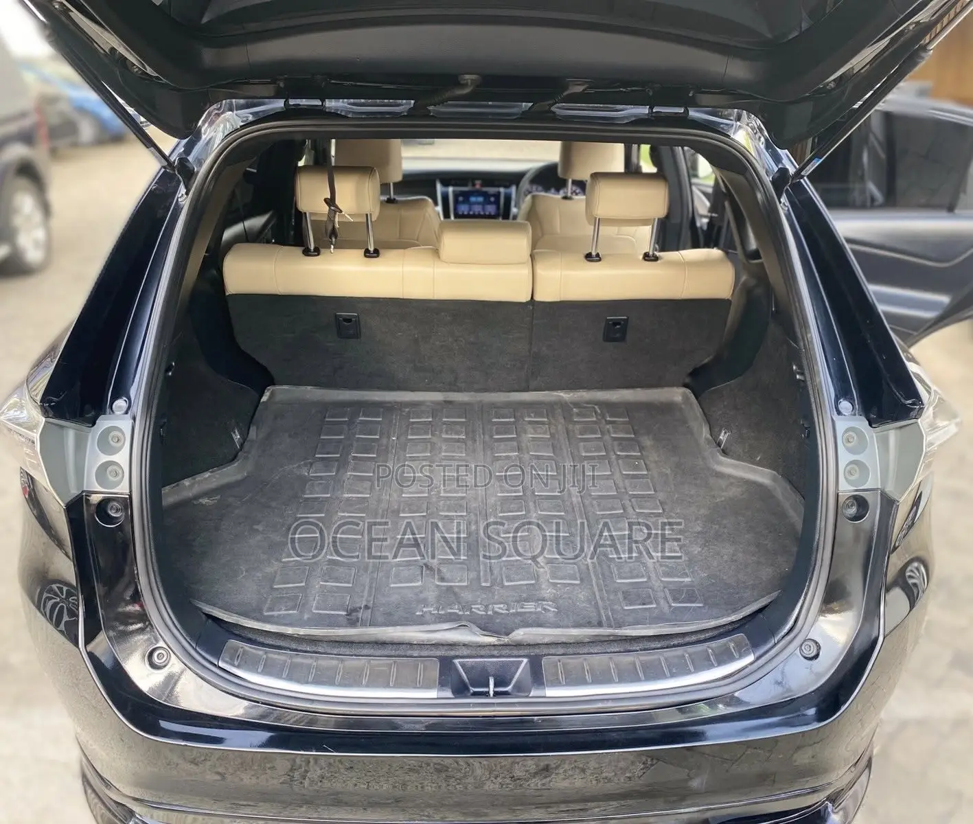Toyota Harrier 2.0 4WD 2017 Black