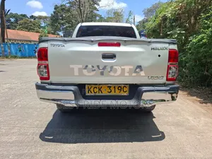 Toyota Hilux 2009 Silver