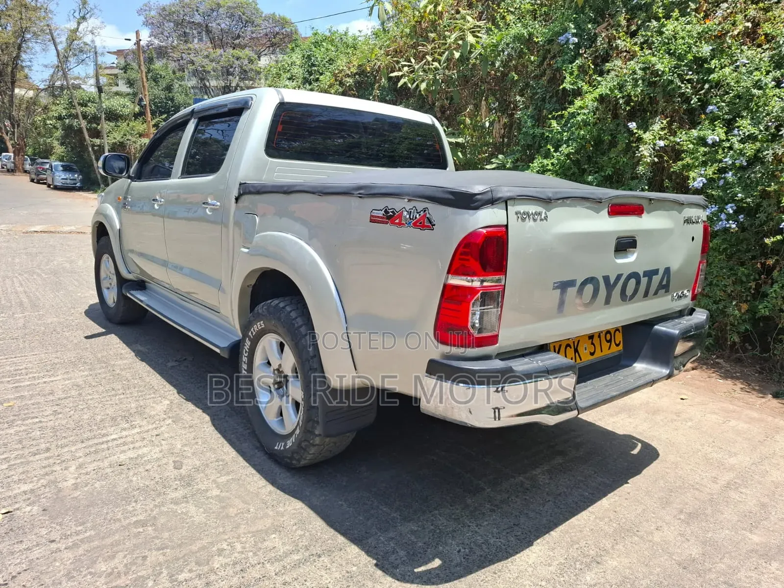 Toyota Hilux 2009 Silver