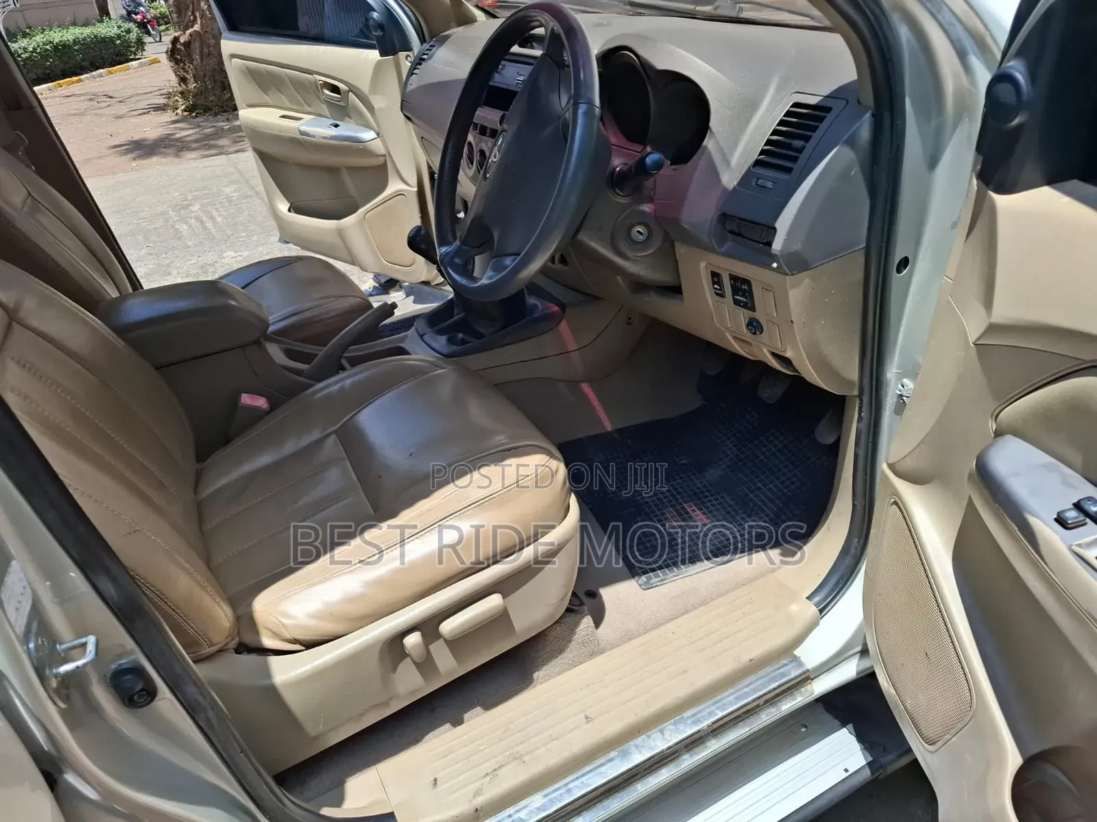 Toyota Hilux 2009 Silver