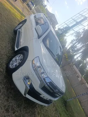 Toyota Land Cruiser 2019 White