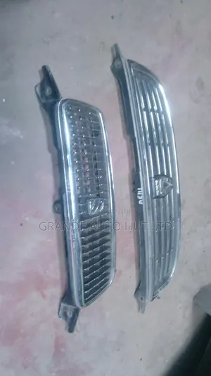 Toyota Sprinter 110 Grill