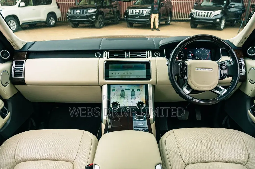 Land Rover Range Rover Vogue 2019 Black