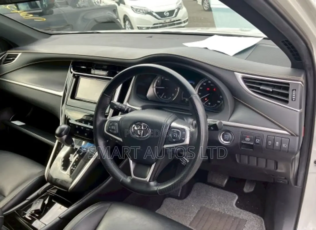 Toyota Harrier 2019 Off white