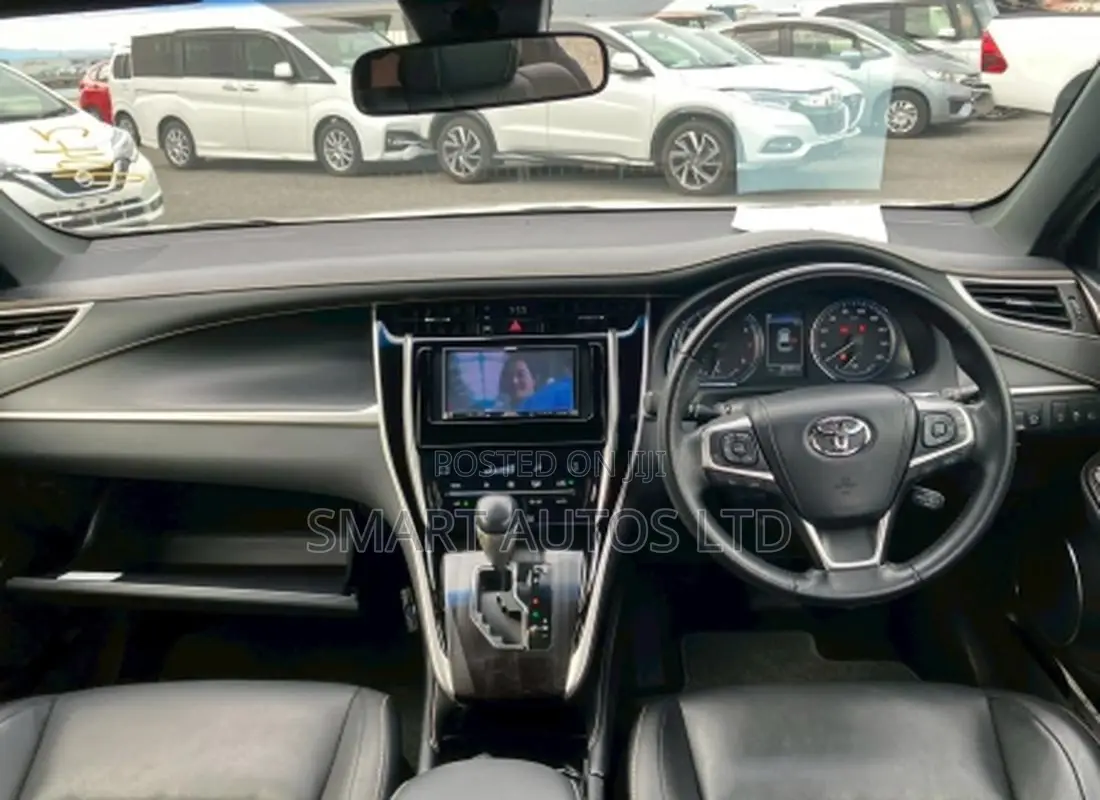 Toyota Harrier 2019 Off white