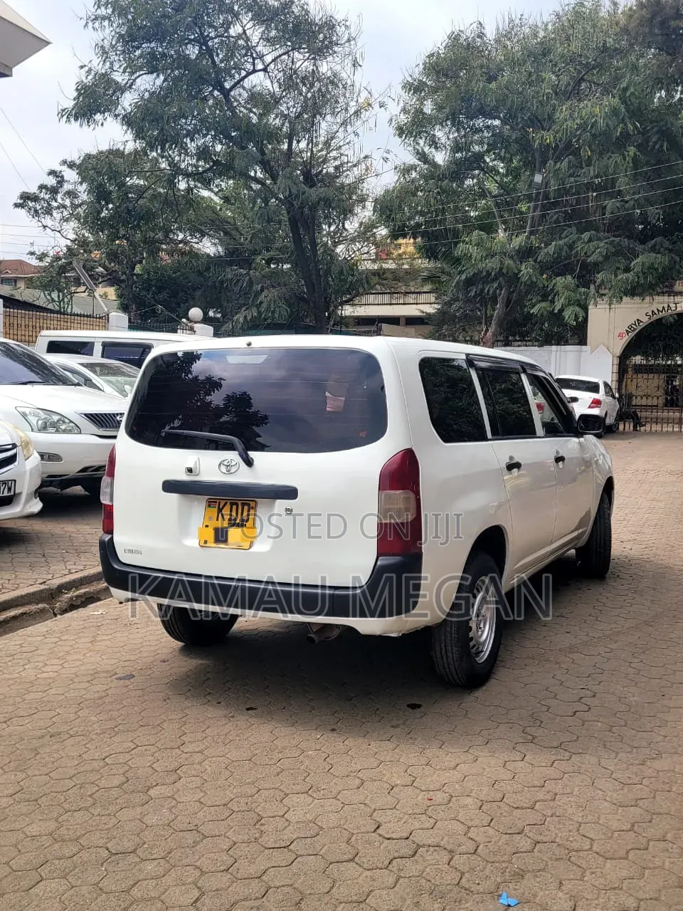 Toyota Succeed SV Premium 2014 White