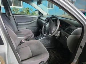 Toyota Corolla 2005 Silver