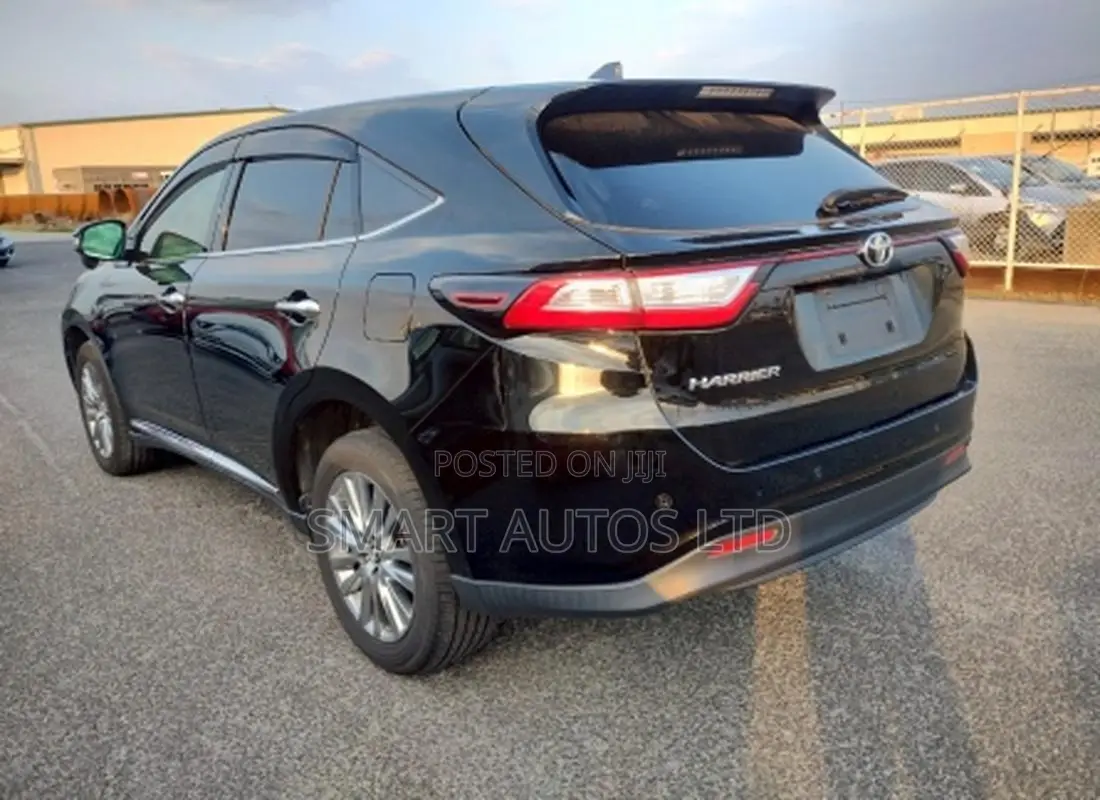 Toyota Harrier 2.0 2018