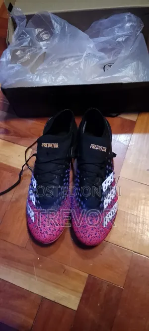 Adidas Predator Freak.1 FG, Demonskin 2.0 SIZE 8/Size 41