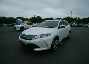 Toyota Harrier 2.0 2018 Pearl