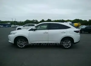 Toyota Harrier 2.0 2018 Pearl