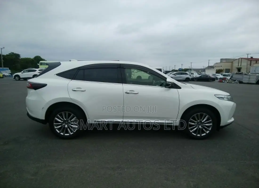 Toyota Harrier 2.0 2018 Pearl