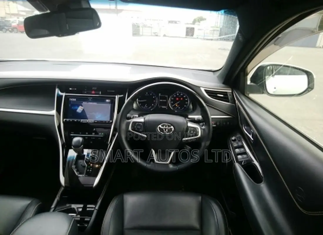 Toyota Harrier 2.0 2018 Pearl
