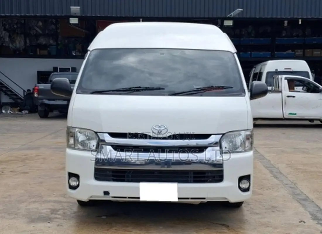 Toyota HiAce 2019