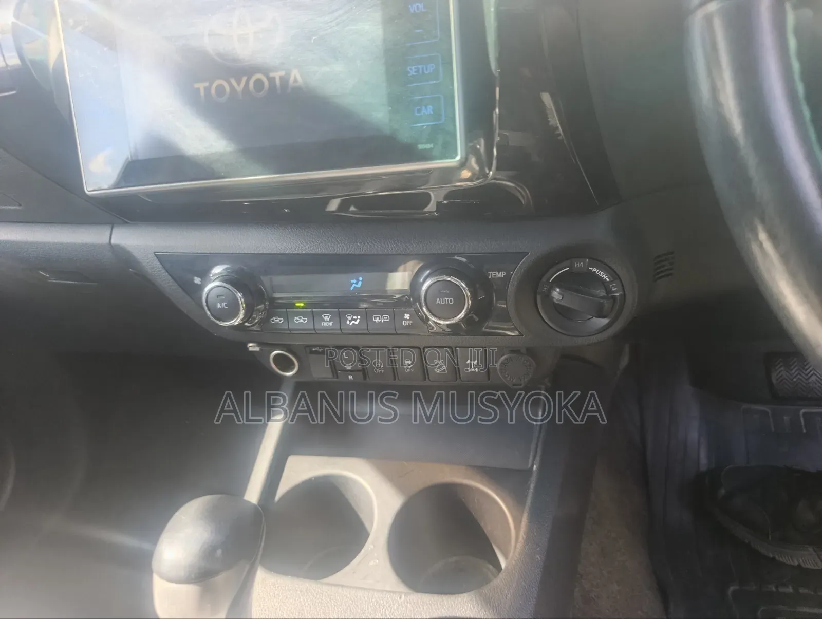 Toyota Hilux 2018 Blue