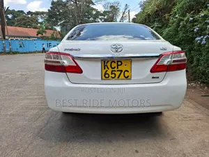 Toyota Premio 2011 White