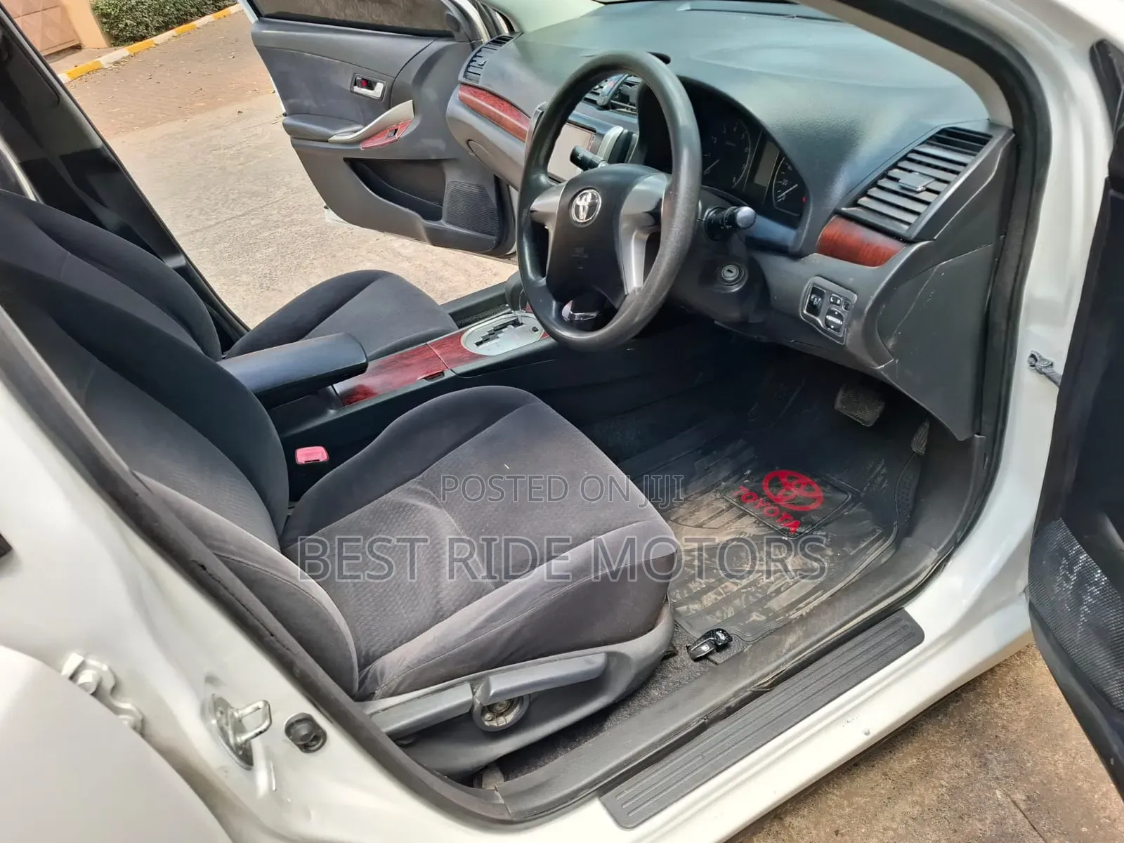 Toyota Premio 2011 White