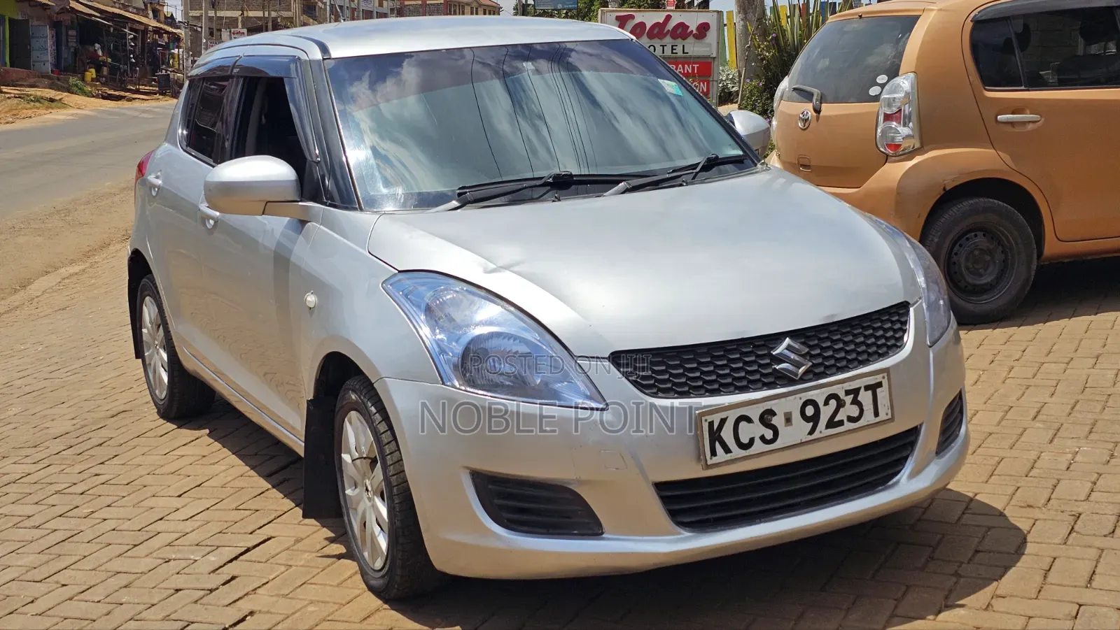 Suzuki Swift 2011 White