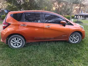 Nissan Note 1.2 Hybrid 2018 Orange
