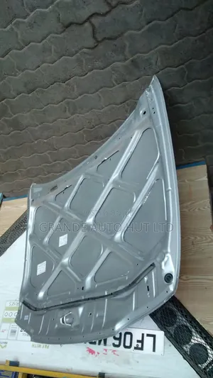 Corrola Ae 110 Bonnet