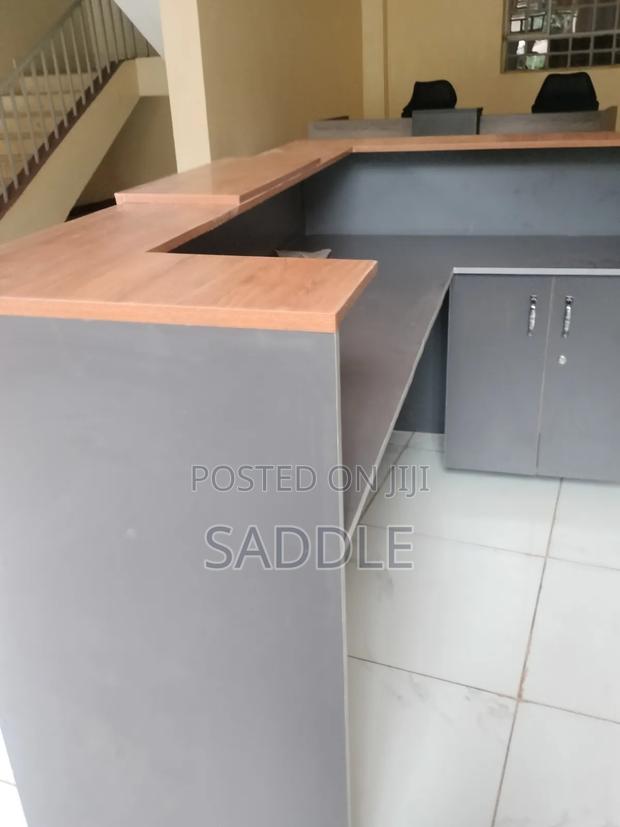 Reception Desk - thumbnail 2