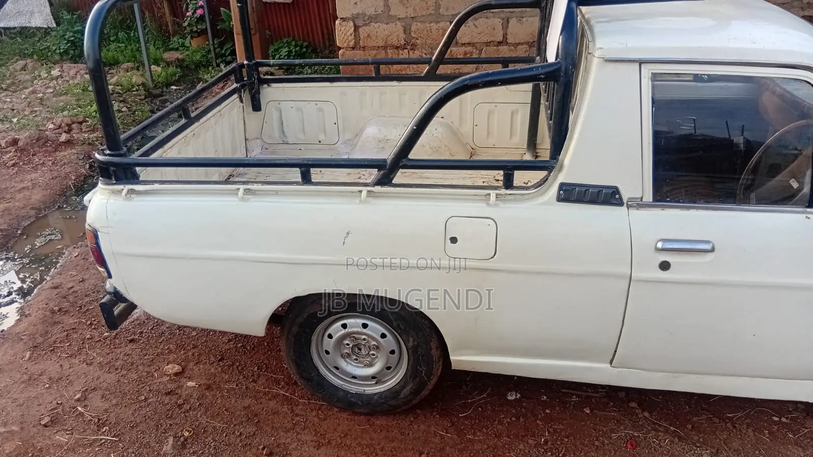 Datsun 1200 1971 Beige