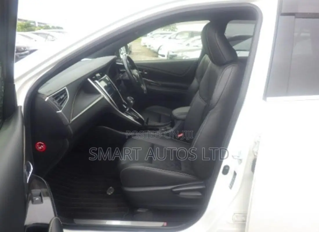 Toyota Harrier 2.0 2019