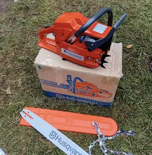 Husqvarna Powersaw Machine 272xp / New Husqvarna Power Saw 272xp