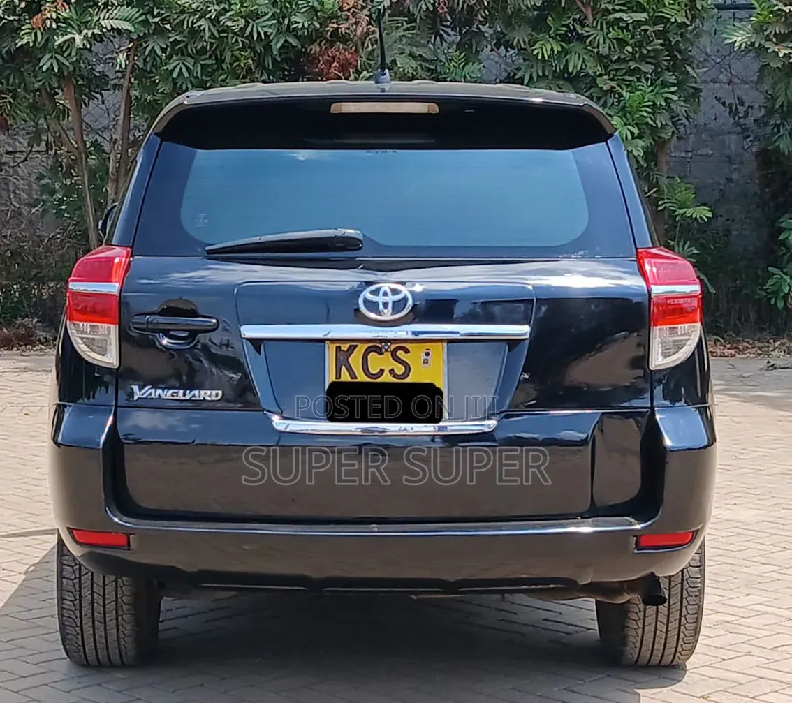 Toyota Vanguard 2011 Black