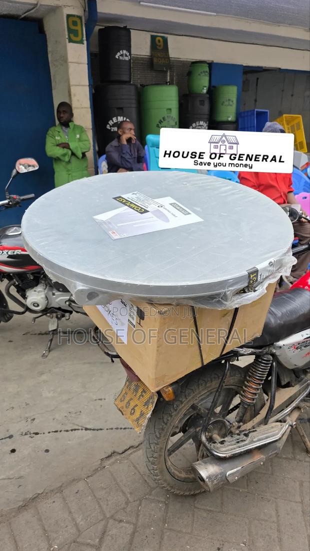 Good Quality Round Plastic tables.strong and Durable Plastic Table