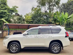 Toyota Land Cruiser Prado 2.8 2019 White