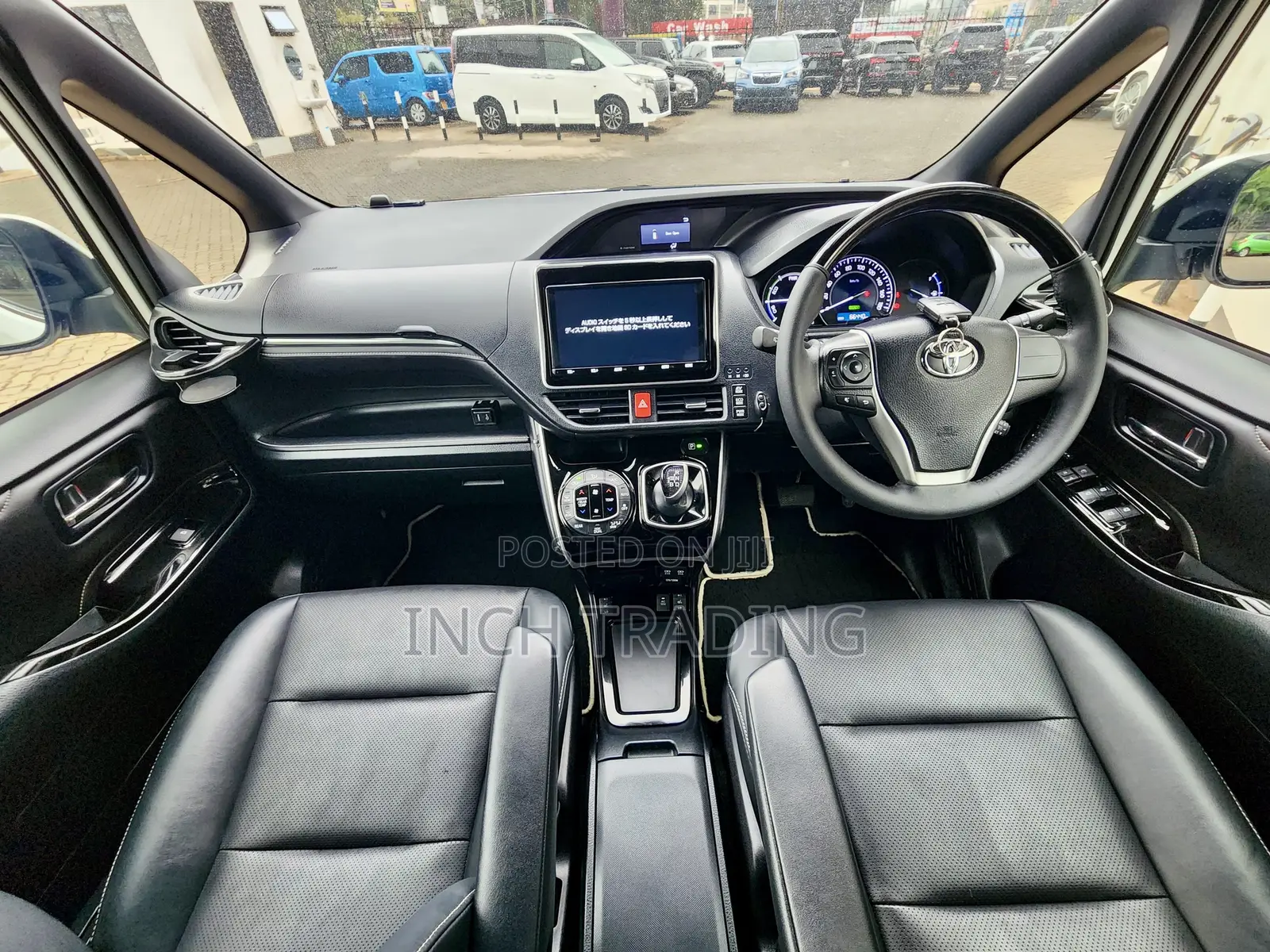 Toyota Esquire 1.8 FWD Hybrid (7 seater) 2019 White