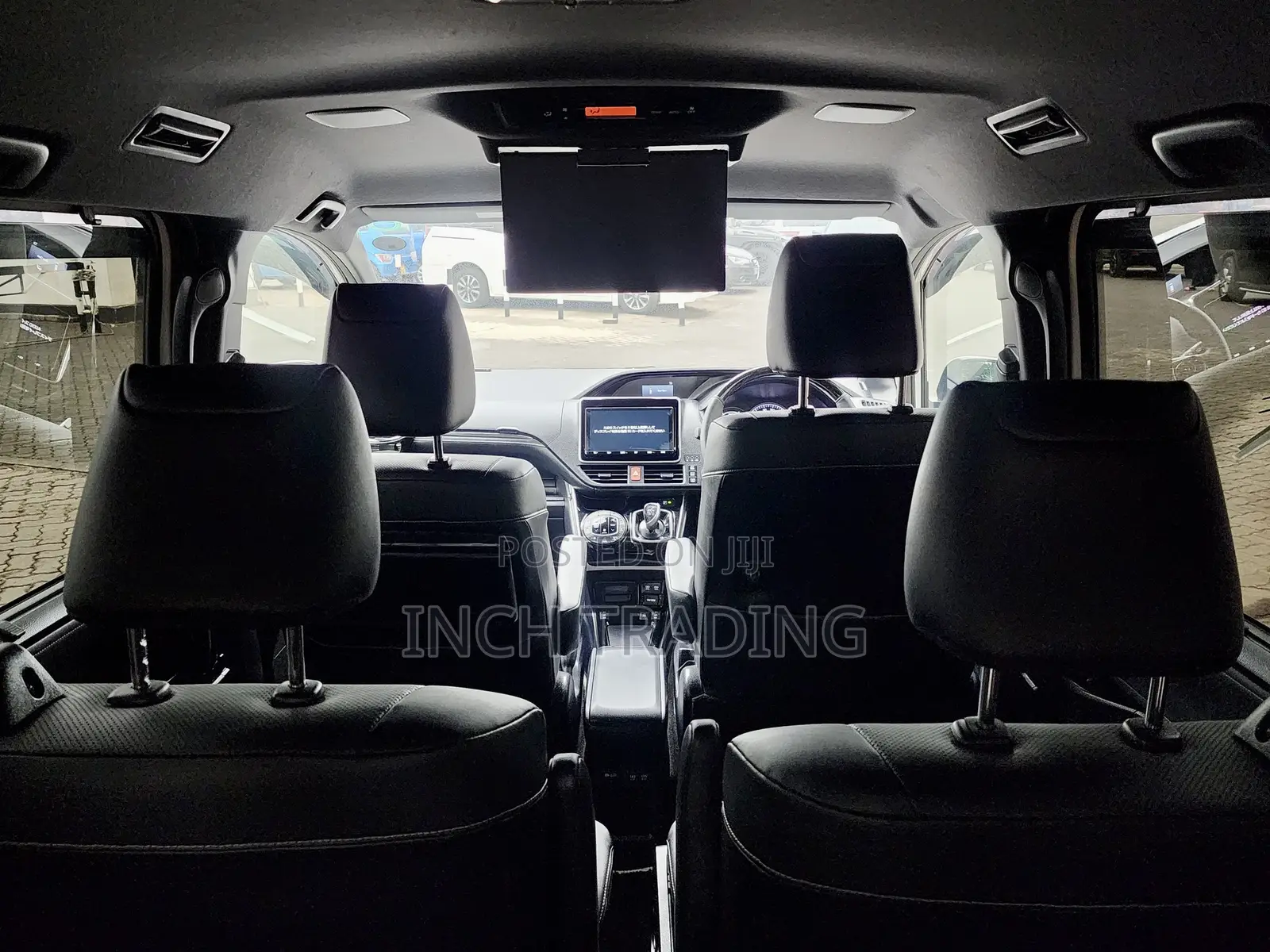 Toyota Esquire 1.8 FWD Hybrid (7 seater) 2019 White