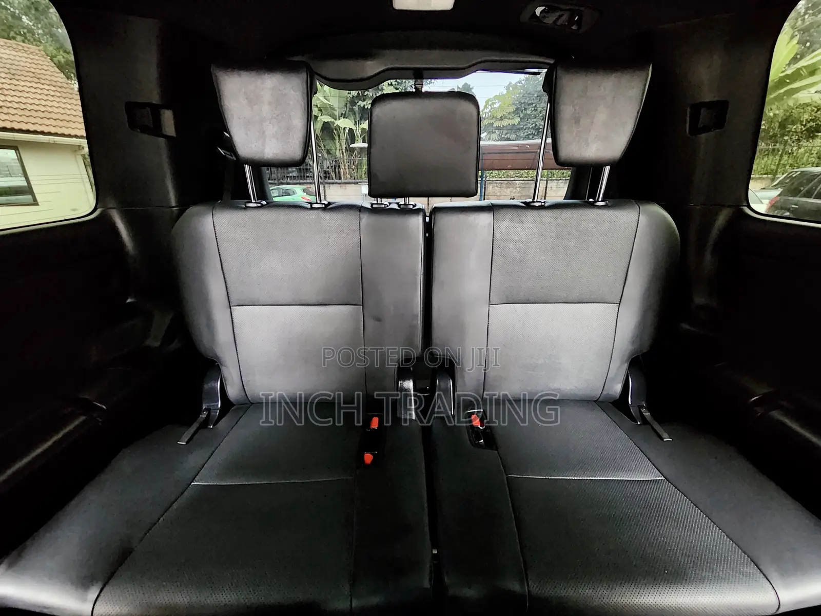 Toyota Esquire 1.8 FWD Hybrid (7 seater) 2019 White