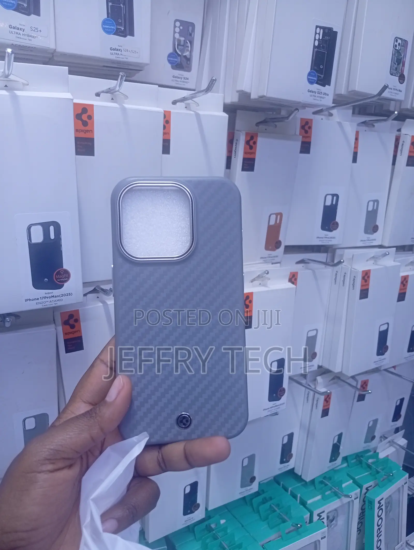 Spigen Enzo Aramid MagSafe Phone Case a Woven Carbon-Fiber