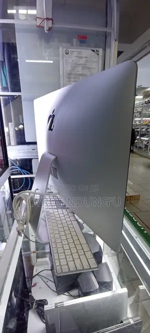Desktop Computer Apple iMac 8GB Intel Core i5 HDD 500GB