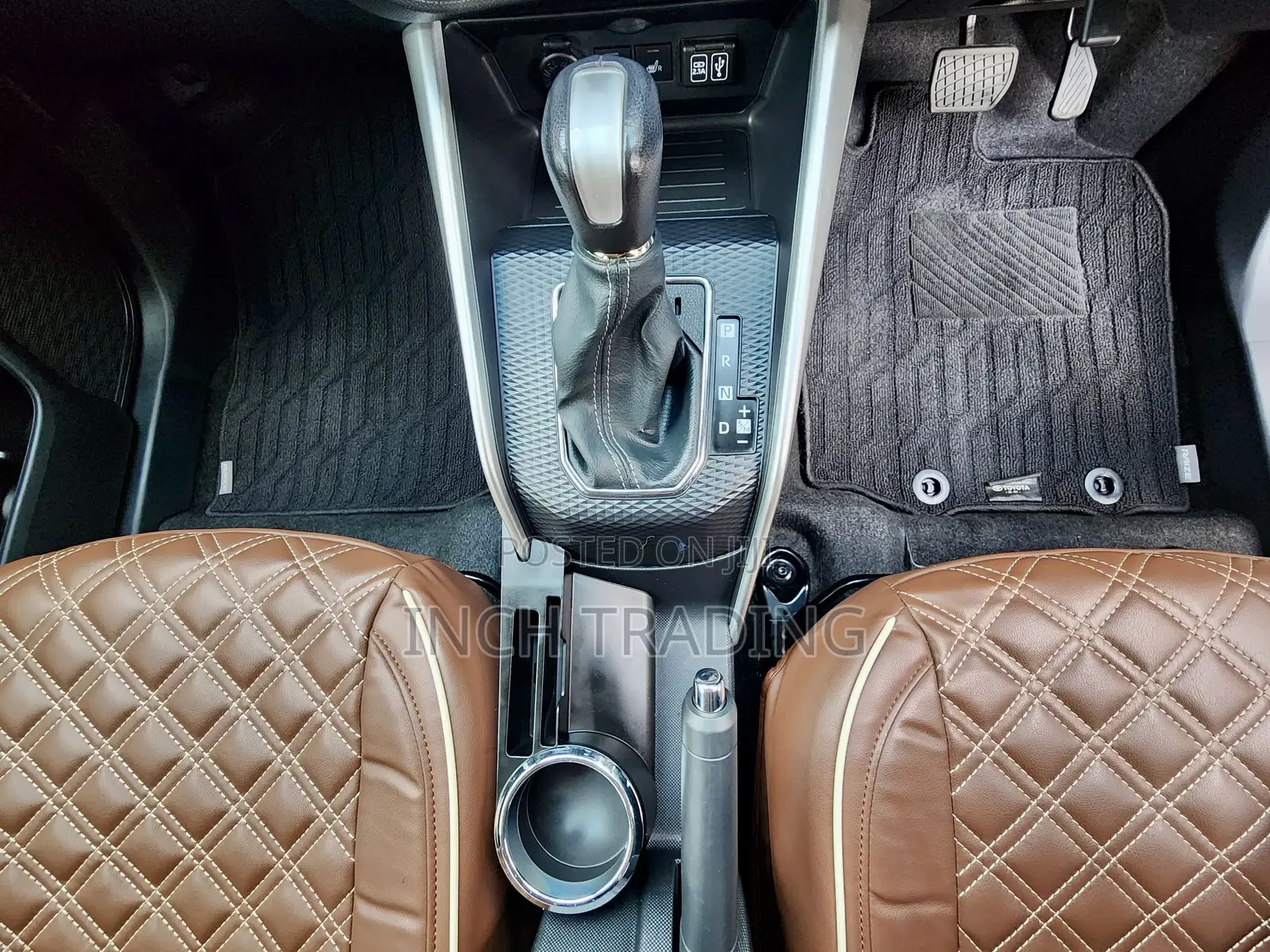 Toyota Raize 1.0 FWD 2019 Beige