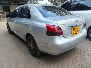Toyota Belta 2008 Silver
