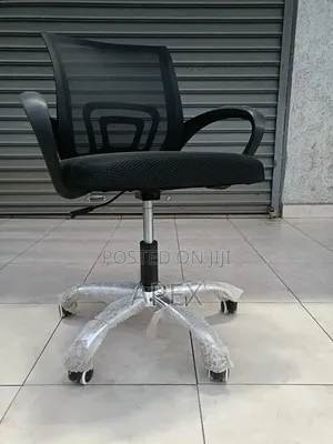 Adjustable Swivel Mesh Chair