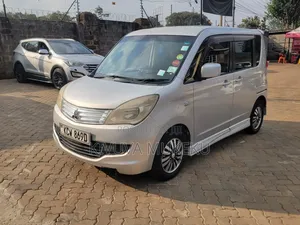 Mitsubishi Delica 2012 Silver