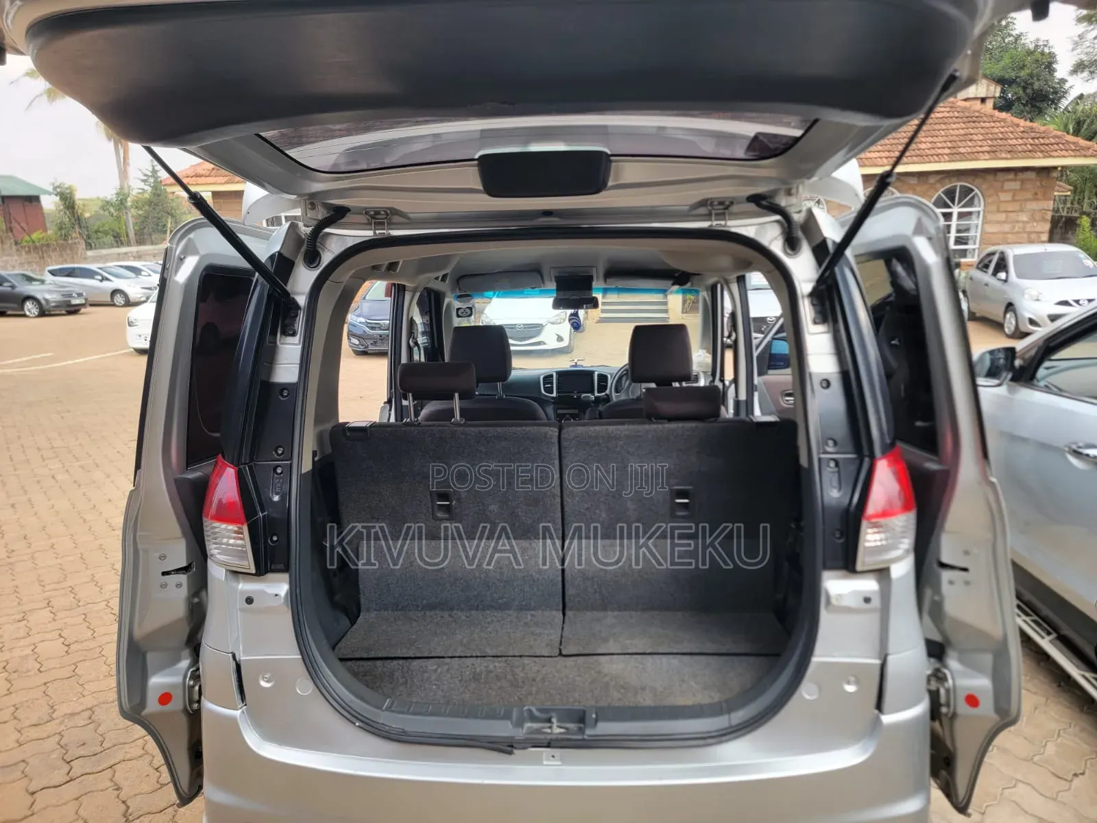 Mitsubishi Delica 2012 Silver