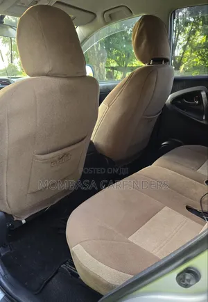 Toyota RAV4 2011 Silver