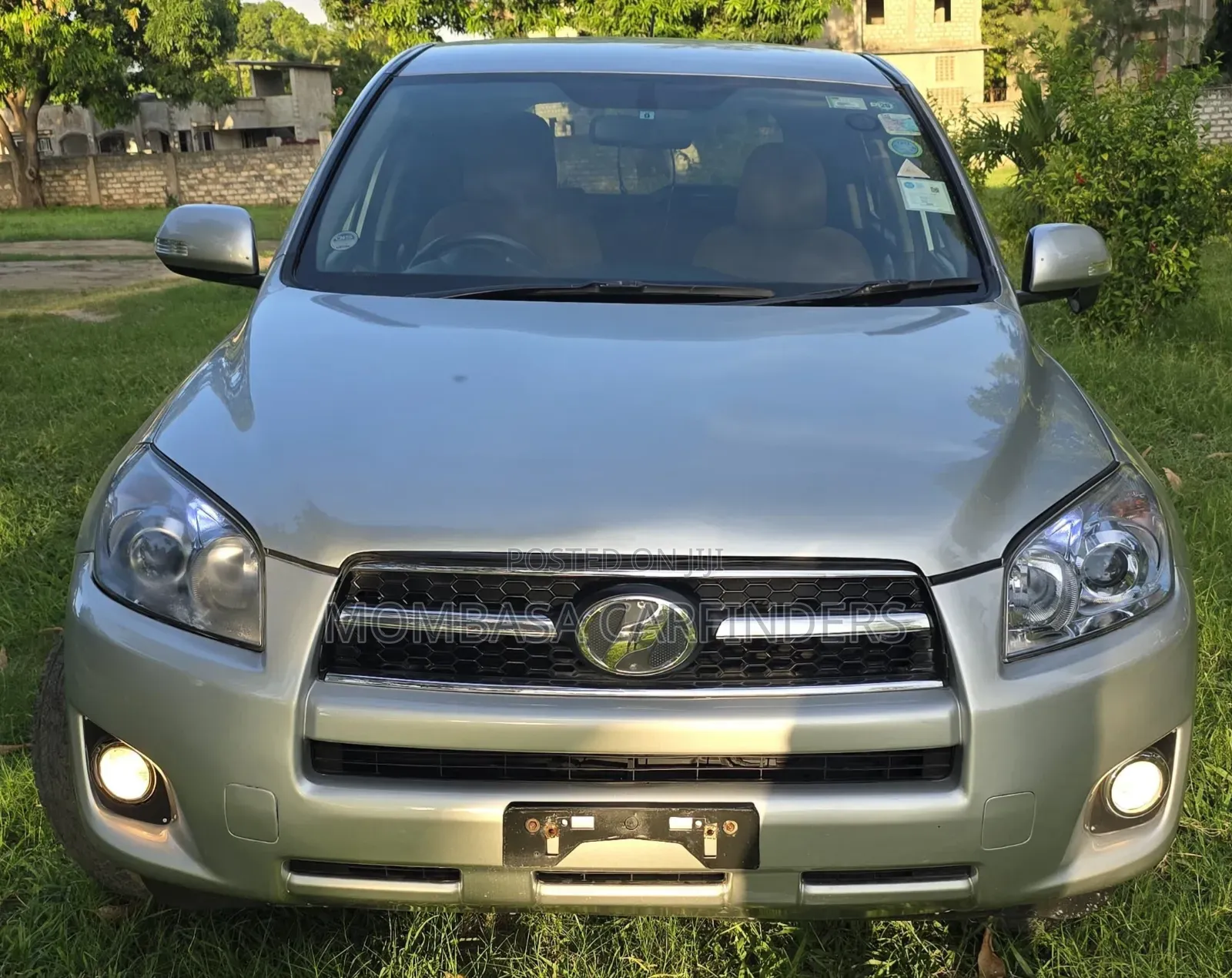 Toyota RAV4 2011 Silver